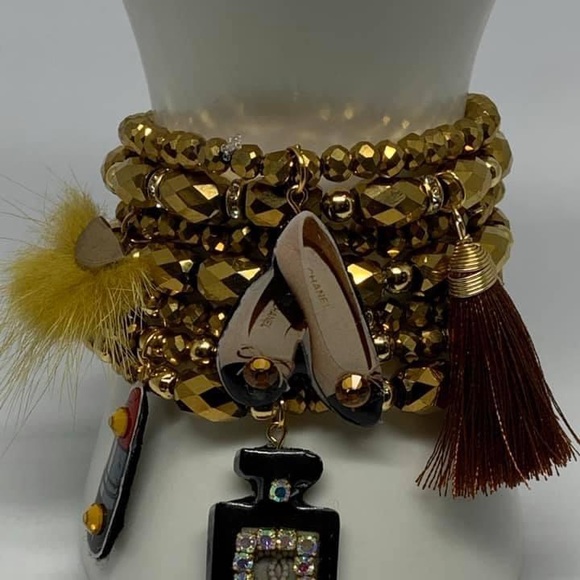 Meet your Posher, Cynthia - Picture 3 of 4